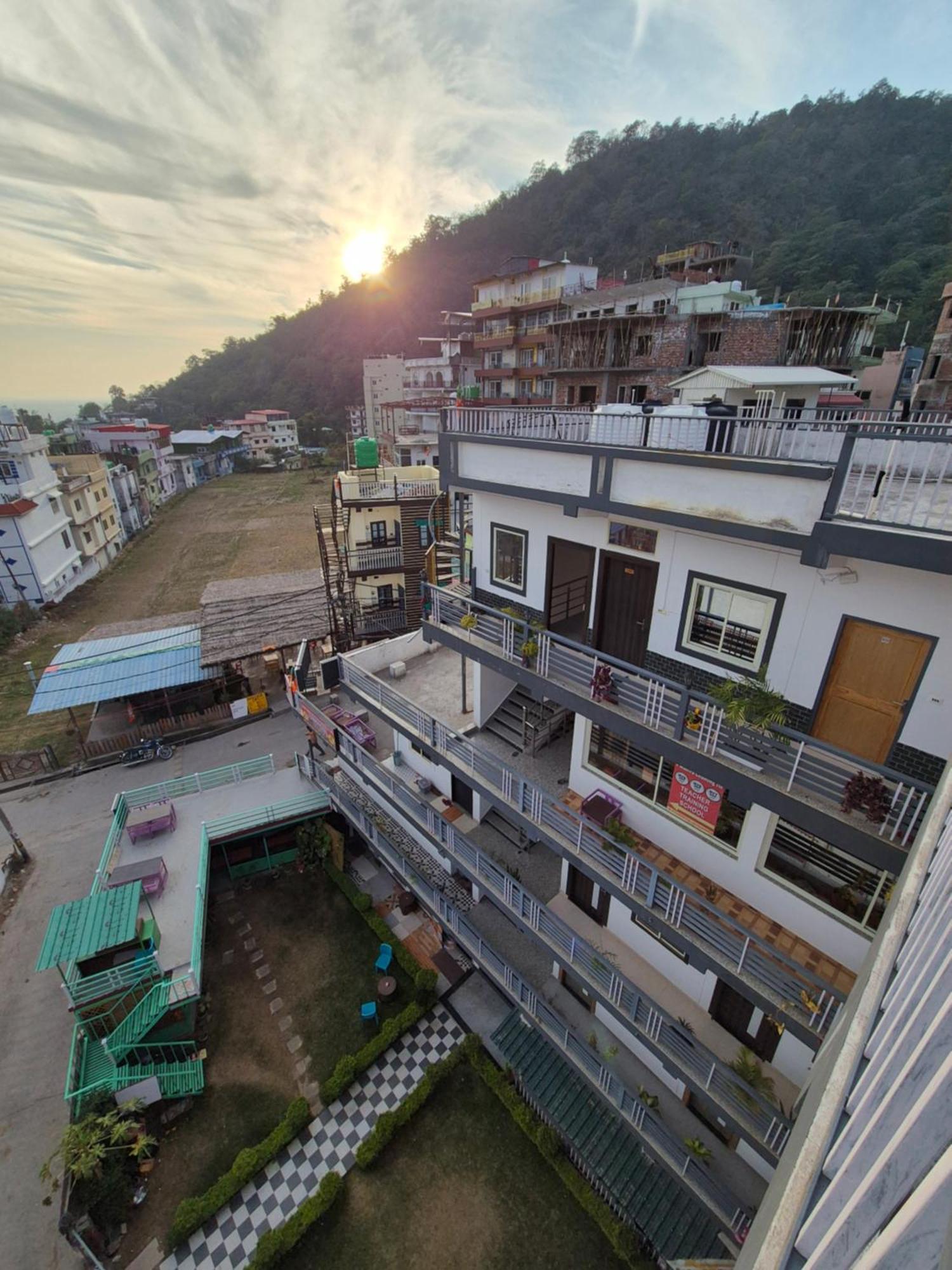 Manzil Hostel Rishīkesh 外观 照片